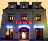FILM HOTEL ***